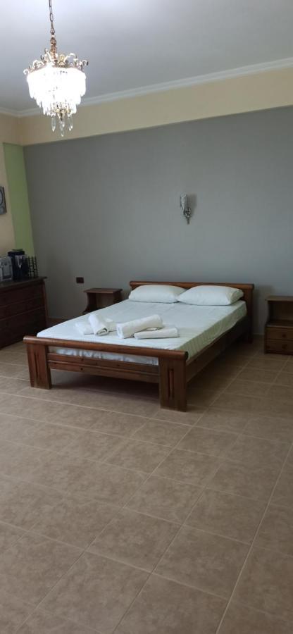 Villa Family Bitri Piqeras Экстерьер фото
