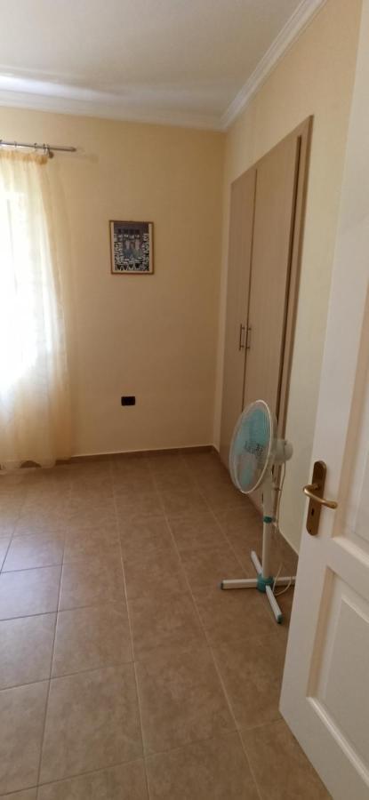 Villa Family Bitri Piqeras Экстерьер фото